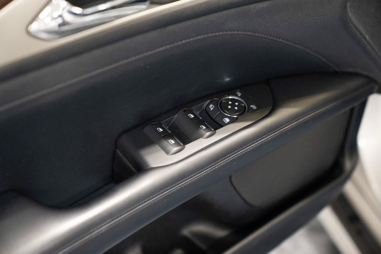 Used 2018 Lincoln MKZ Select w/ Select Plus Package FWD image 18