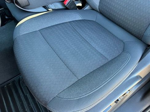 Used 2022 Chevrolet Silverado 1500 LT image 17