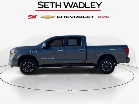 Used 2018 Nissan Titan PRO-4X image 4