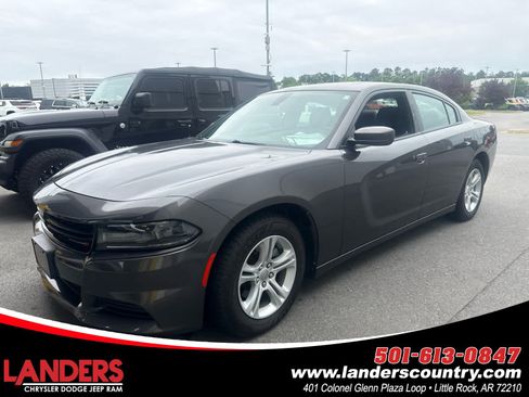 Used 2019 Dodge Charger SXT RWD image 1