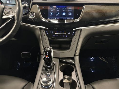 Used 2023 Cadillac XT6 Sport AWD/4WD image 15