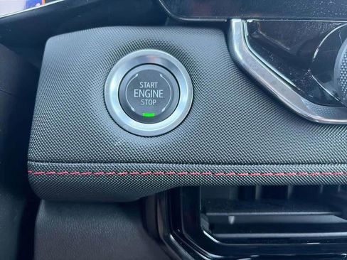 Used 2025 Chevrolet Colorado Z71 AWD/4WD image 27