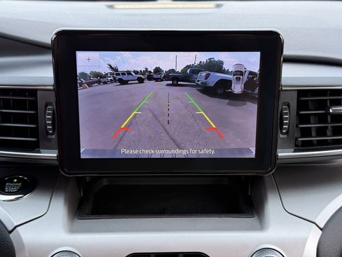 Used 2021 Ford Explorer XLT w/ Equipment Group 202A AWD/4WD image 13