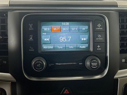 Used 2018 RAM 1500 Classic SLT image 19