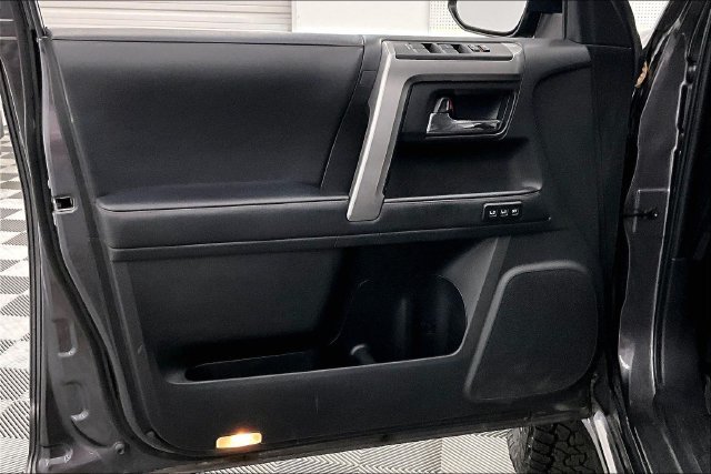 Used 2023 Toyota 4Runner Limited AWD/4WD image 19