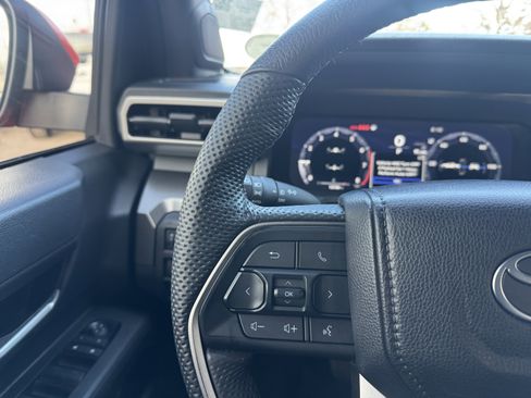 Certified 2024 Toyota Tacoma TRD Off-Road image 23