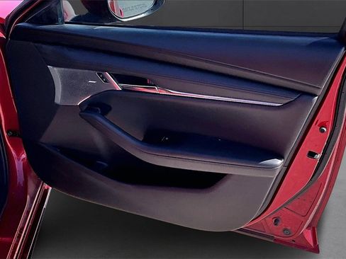 Used 2020 MAZDA MAZDA3 Sedan w/ Premium Package image 18