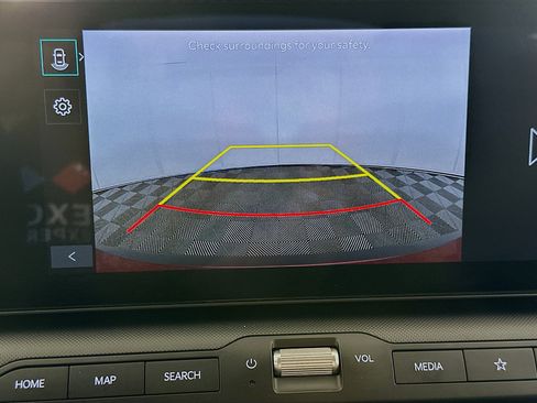 Used 2025 Kia K4 FWD image 23