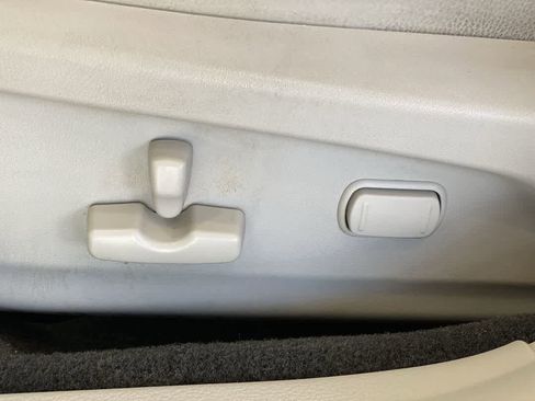 Used 2014 Subaru Legacy 2.5i Limited w/ Popular Package #2 image 15