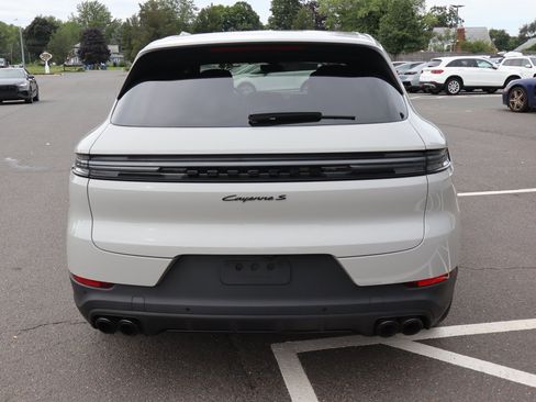 Used 2024 Porsche Cayenne S AWD/4WD image 7