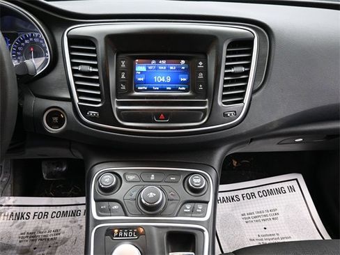 Used 2016 Chrysler 200 Limited image 16