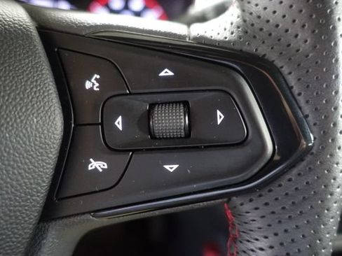 Used 2023 Chevrolet TrailBlazer RS w/ Convenience Package FWD image 14