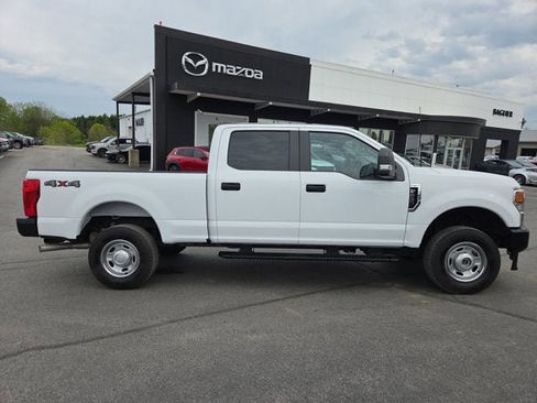 Used 2022 Ford F250 XL w/ Power Equipment Group AWD/4WD image 6