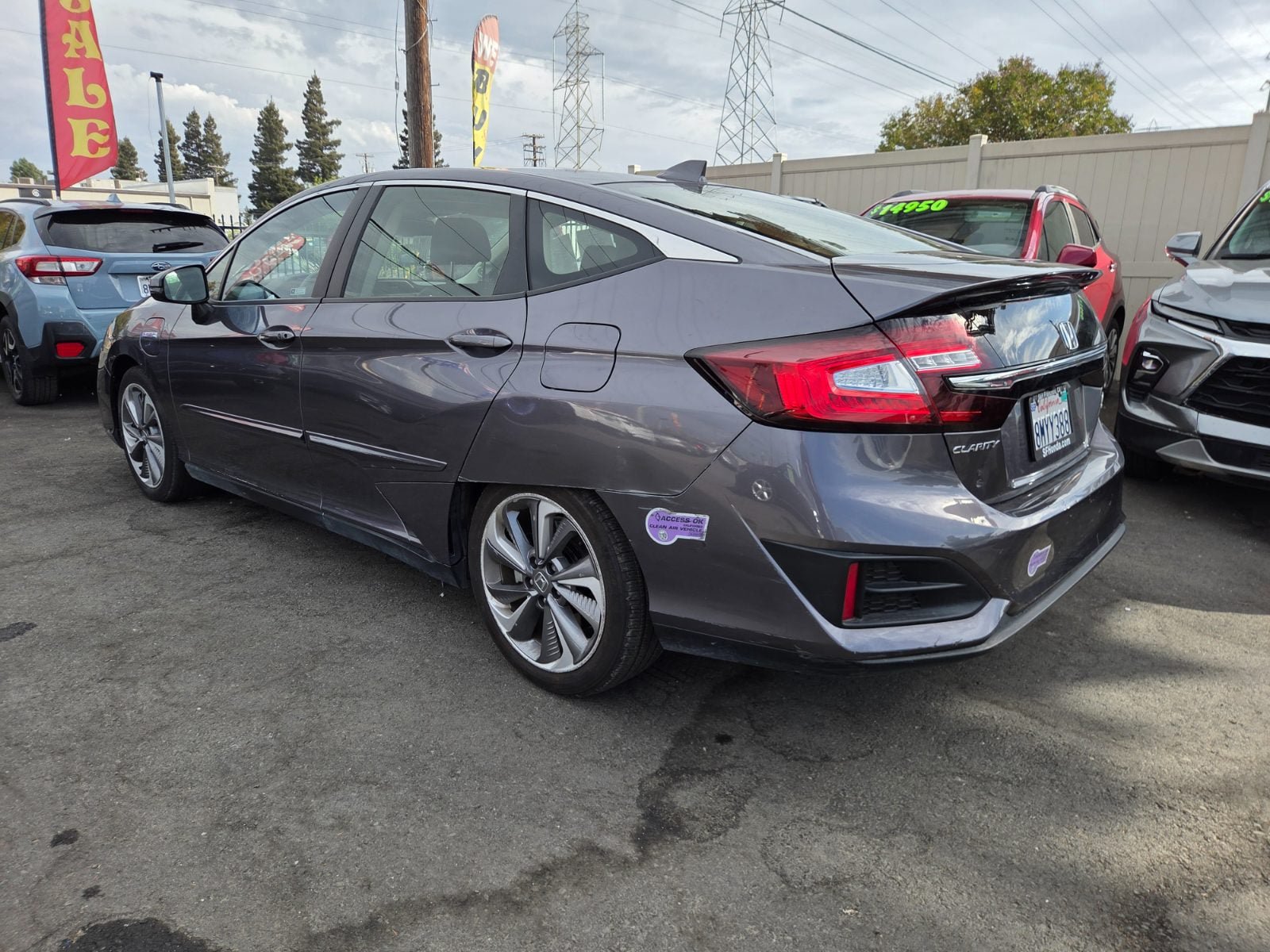 Used 2019 Honda Clarity Touring image 2
