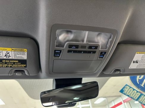 Used 2019 Toyota Highlander XLE image 34