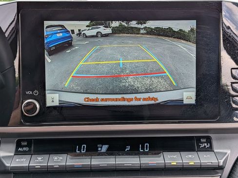 Used 2025 Toyota Camry SE FWD image 14