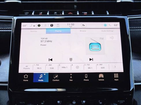 Used 2024 Jeep Grand Cherokee L Limited w/ Luxury Tech Group II image 23