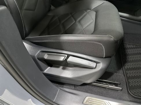 New 2026 Volkswagen Atlas SE image 38