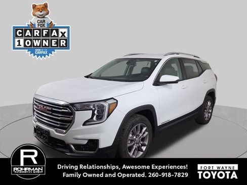 Used 2024 GMC Terrain SLT AWD/4WD image 1