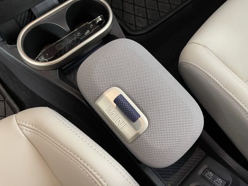 Used 2026 MINI Cooper 4-Door Hardtop image 14