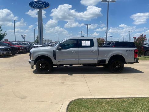 Used 2025 Ford F250 Lariat w/ Lariat Ultimate Package AWD/4WD image 2