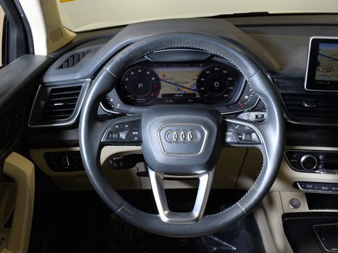Used 2019 Audi Q5 2.0T Premium Plus w/ Premium Plus Package AWD/4WD image 15