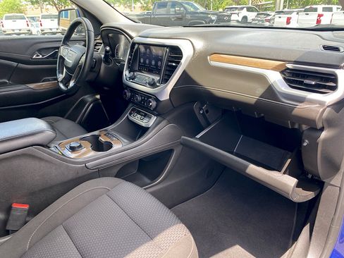 Used 2023 GMC Acadia SLE FWD image 23