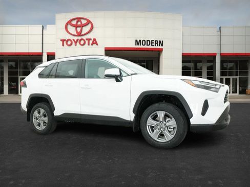 New 2025 Toyota RAV4 XLE image 28