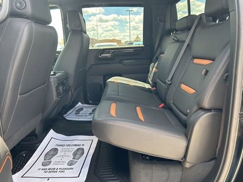 Used 2024 GMC Sierra 2500 AT4 w/ AT4 Premium Plus Package AWD/4WD image 18