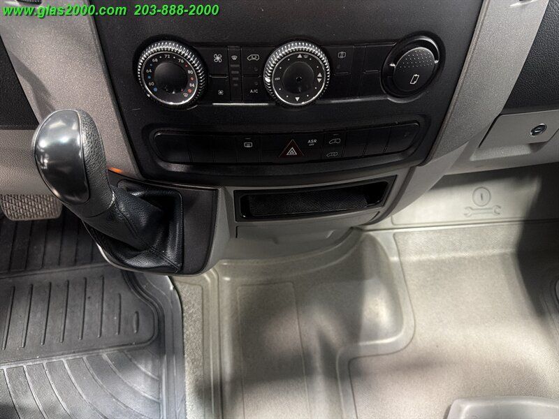 Used 2012 Freightliner Sprinter 2500 RWD image 24
