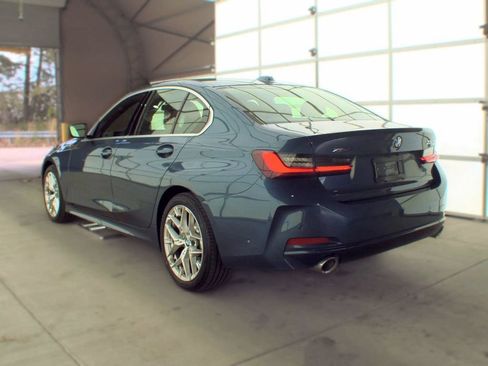 Used 2025 BMW 330i xDrive Sedan w/ Premium Package AWD/4WD image 4