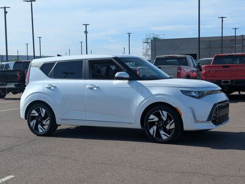 Used 2023 Kia Soul GT-Line image 8