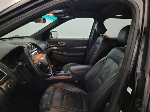 Used 2016 Ford Explorer Platinum AWD/4WD image 17