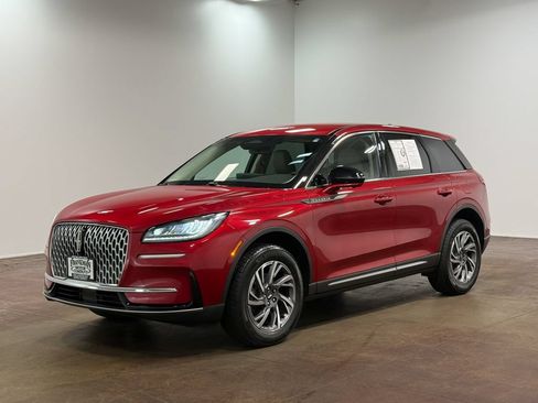 Used 2023 Lincoln Corsair AWD w/ Equipment Group 101A image 28