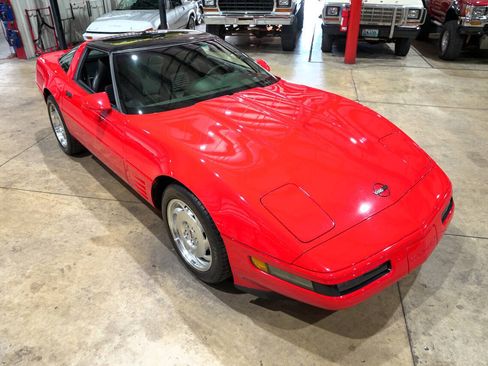 Used 1994 Chevrolet Corvette Coupe RWD image 14