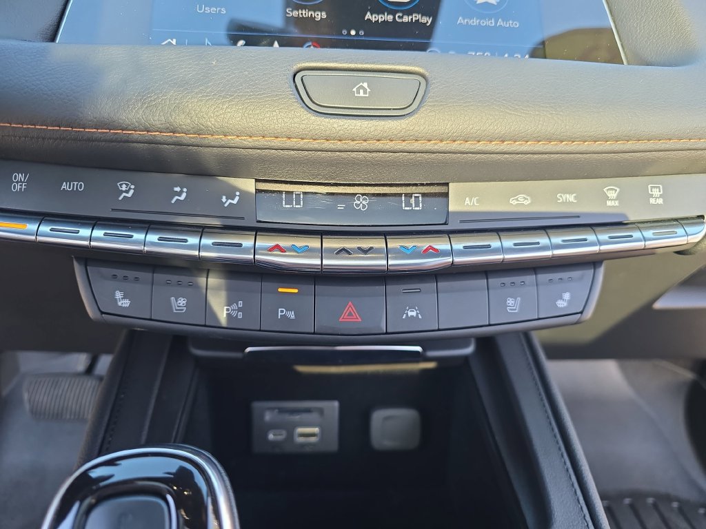 Used 2023 Cadillac XT4 Premium Luxury w/ Technology Package AWD/4WD image 23