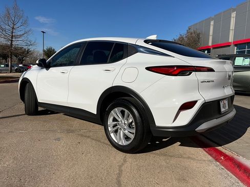 Used 2025 Buick Envista Preferred image 8