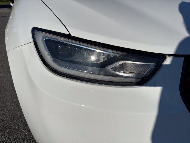 Used 2025 Chrysler Pacifica Limited FWD image 12