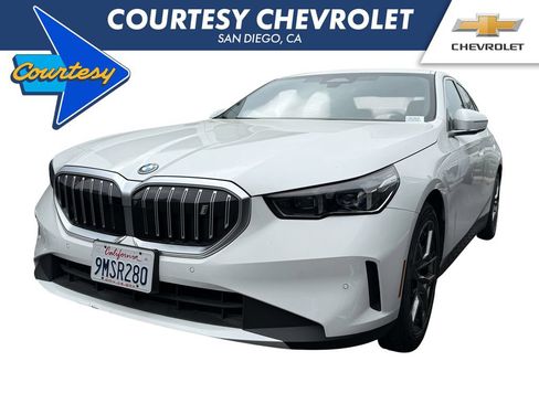 Used 2024 BMW i5 eDrive40i w/ Premium Package RWD image 1