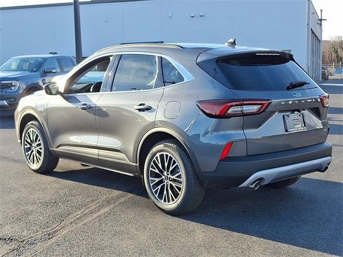 New 2026 Ford Escape SE image 4