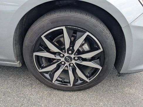 Used 2024 Chevrolet Malibu RS FWD image 11