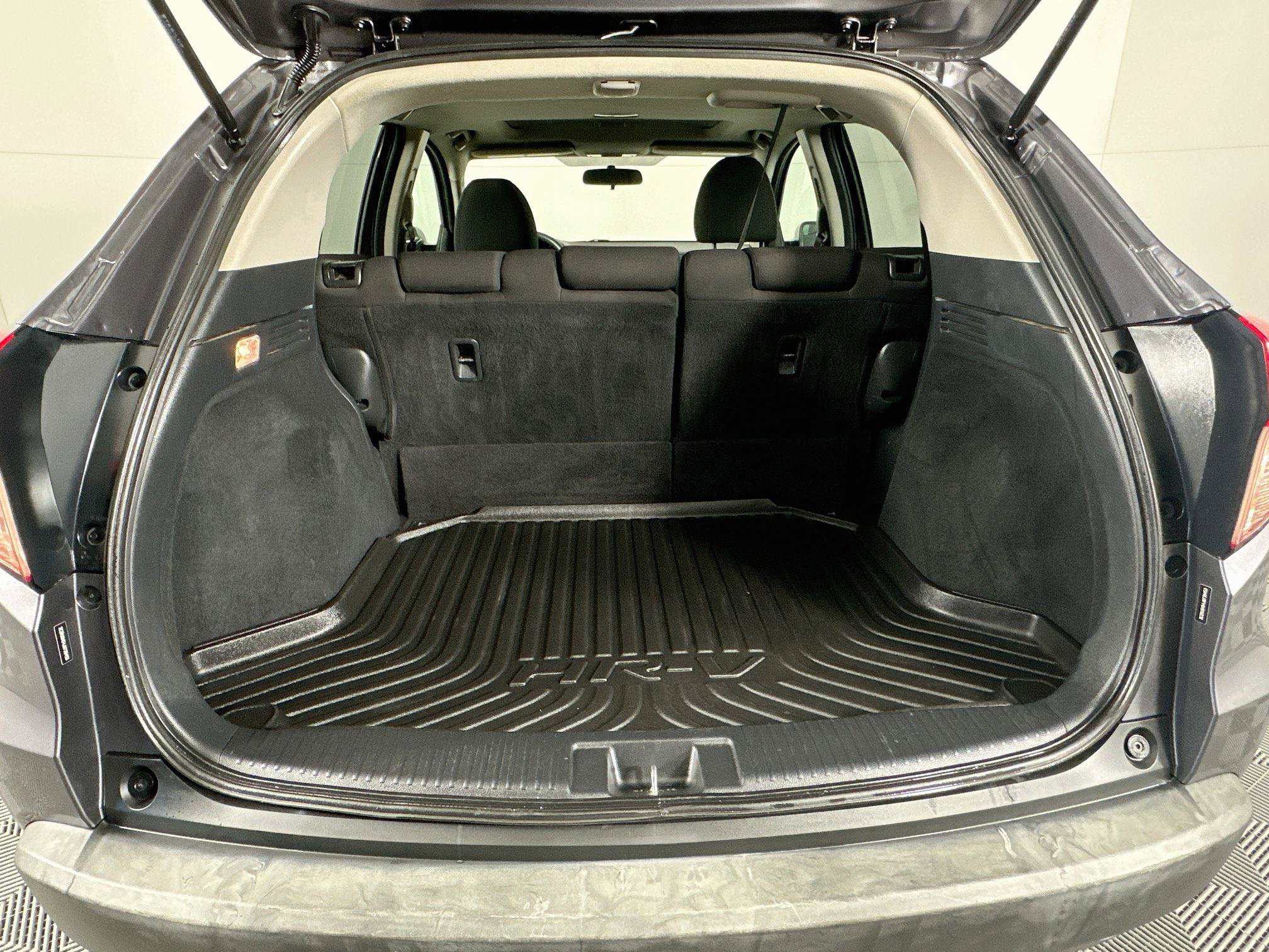 Used 2018 Honda HR-V EX image 29