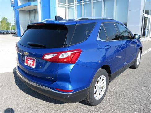 Used 2019 Chevrolet Equinox LT w/ Sun & Navigation Package image 4