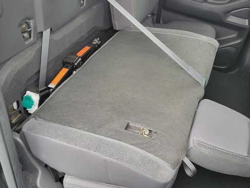 Used 2022 Nissan Frontier SV image 44