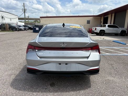Used 2023 Hyundai Elantra SEL FWD image 4