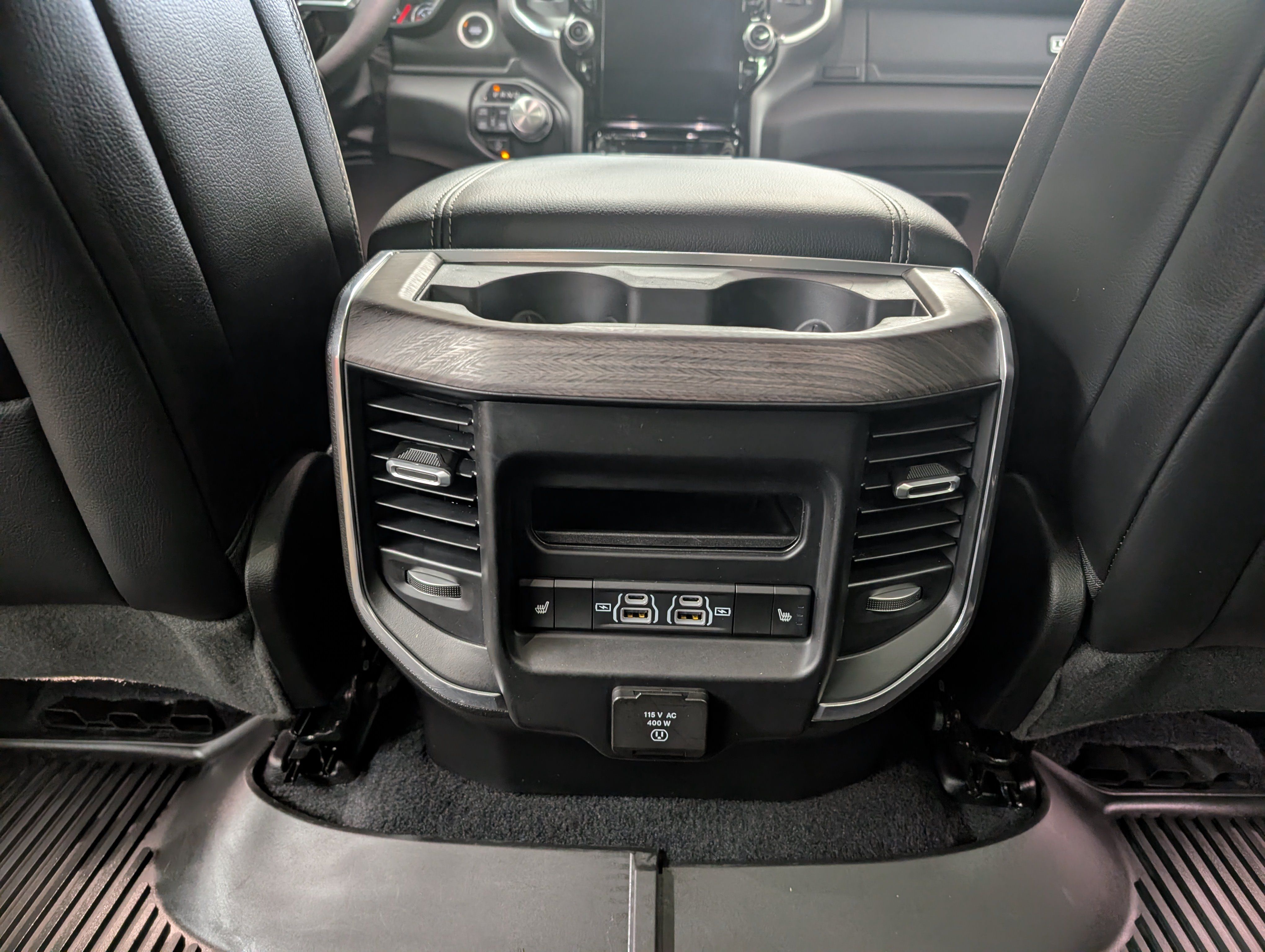 Used 2025 RAM 1500 Laramie w/ Sport Appearance Package AWD/4WD image 13