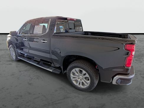 Used 2025 Chevrolet Silverado 1500 LTZ AWD/4WD image 11