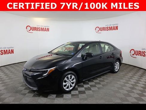 Used 2025 Toyota Corolla LE FWD image 4