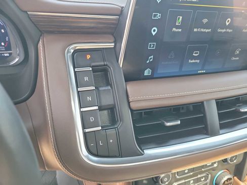 Used 2024 Chevrolet Suburban High Country w/ Advanced Technology Package AWD/4WD image 21