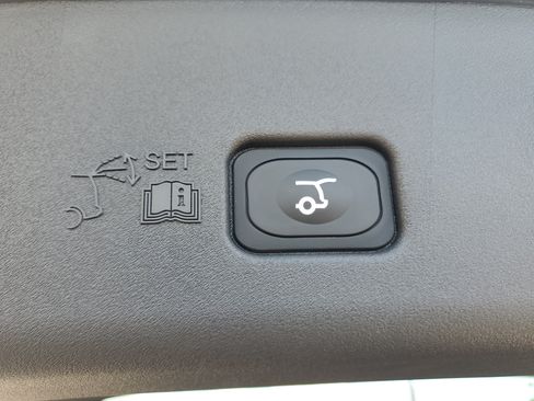 New 2026 Lincoln Nautilus Reserve AWD/4WD image 36